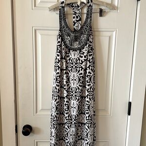 INC international  CONCEPTS Brown and white dress size size large. It is BROWN